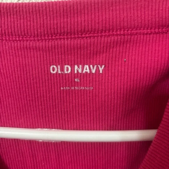Old Navy Pink Sleeveless Crop Tank Top - Picture 2 of 2
